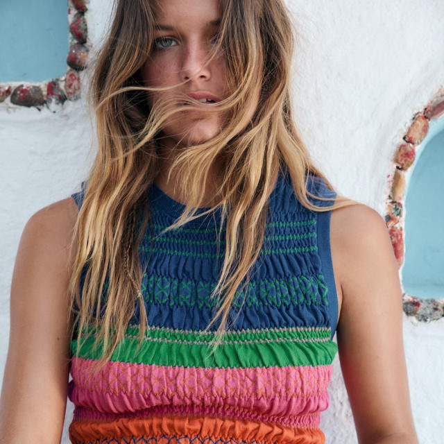 Top od pletiva s elastičnim nabiranjem - 22,95 eura