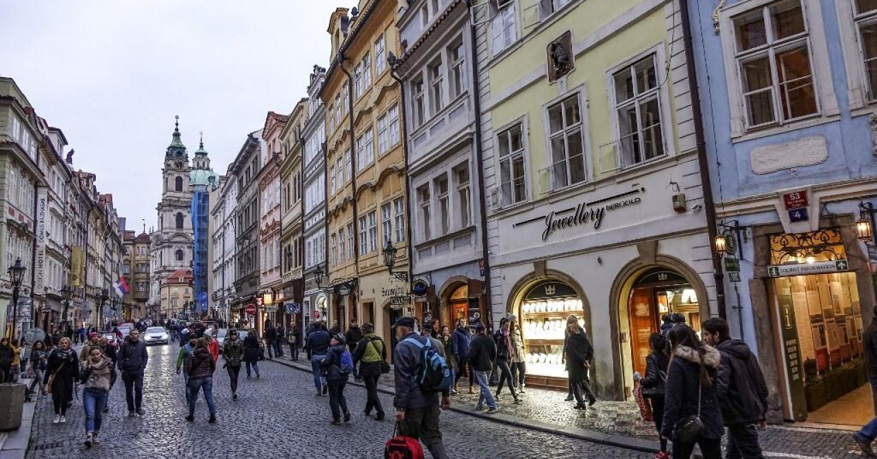Zagrepčanin stigao u Prag sa suprugom i troje djece, pa doživio šok i ostao na cesti. No, najgore je tek slijedilo...
