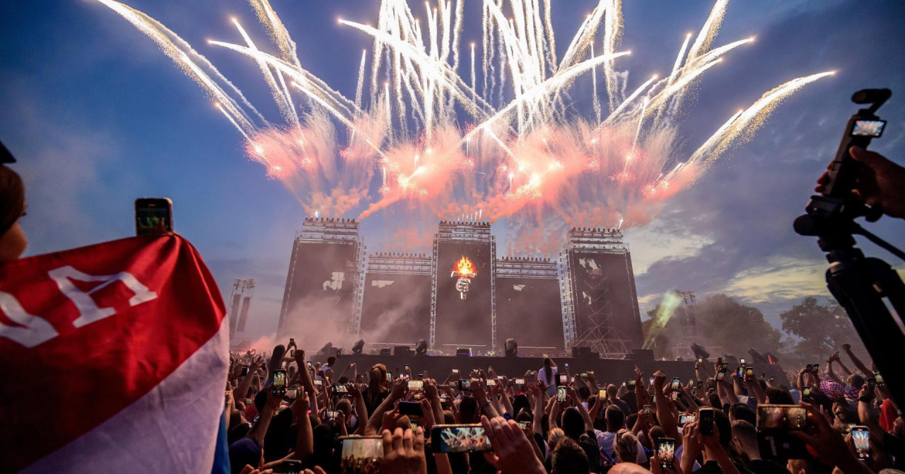 Avstrijci pregledujejo posnetke s koncerta Thompsona na zagrebškem Hipodromu