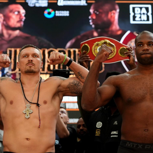 Oleksandr Usik i Daniel Dubois (desno)
