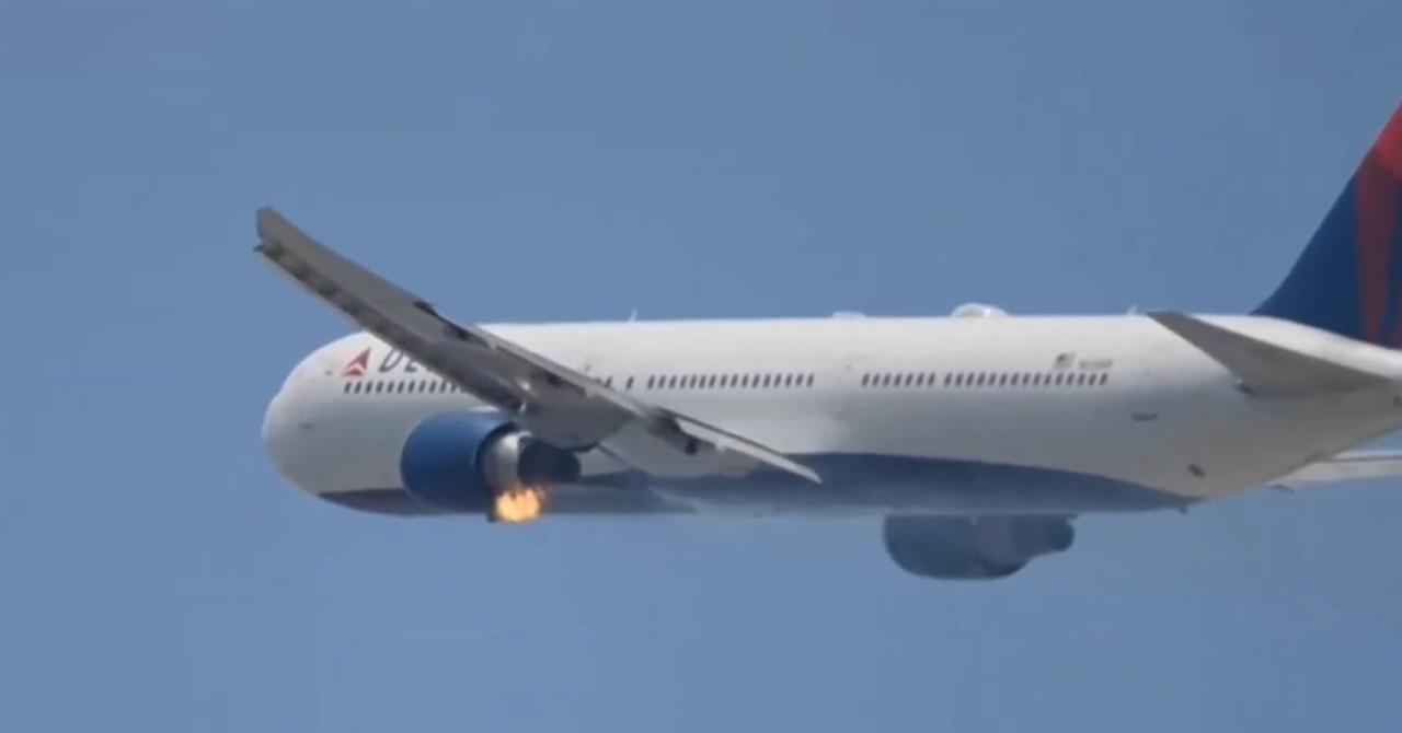 U zraku se zapalio motor Boeinga u kojem je bilo 235 ljudi