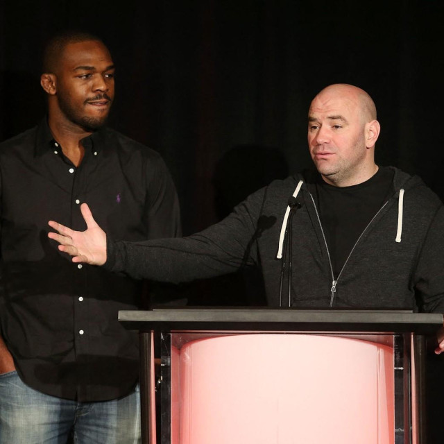 Jon Jones (lijevo) i Dana White (desno)