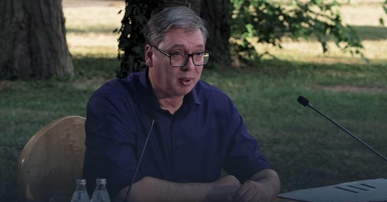 Evroposlanec Schieder: Vučićeva represija oddaljuje Srbijo od EU