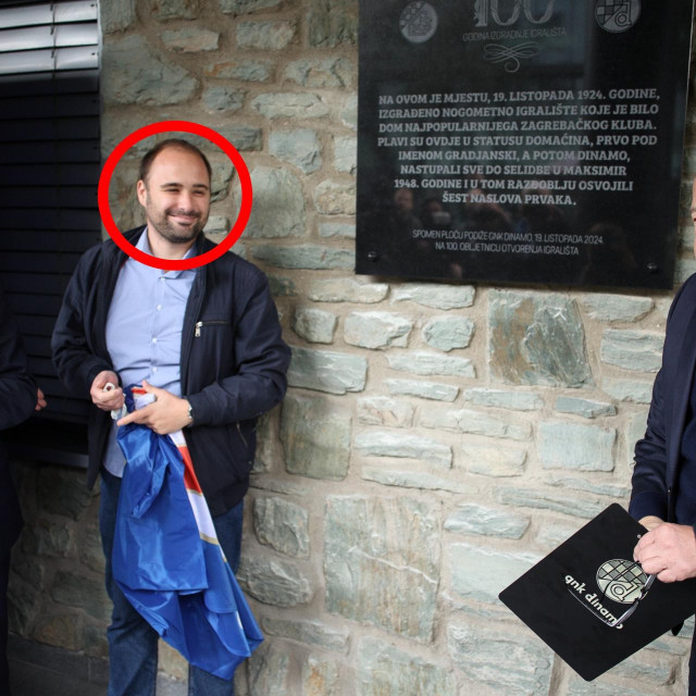 Goran Đulić (u krugu) upravlja sportskim objektima u vlasništvu Grada, a nerijetko je u društvu Dinamove uprave i Pročelnika za sport Luke Juroša