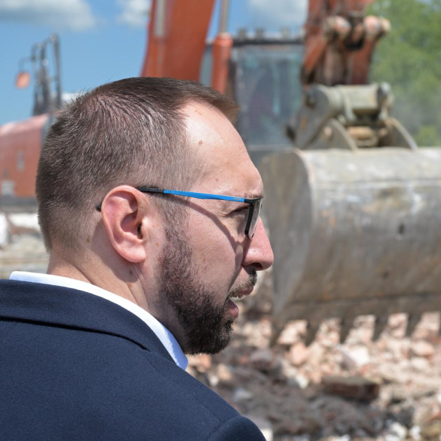 Gradonačelnik Tomislav Tomašević završetak je najavio do 2027. godine