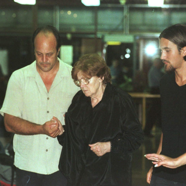 Jakov Sedlar, Tereza i Mia Begović