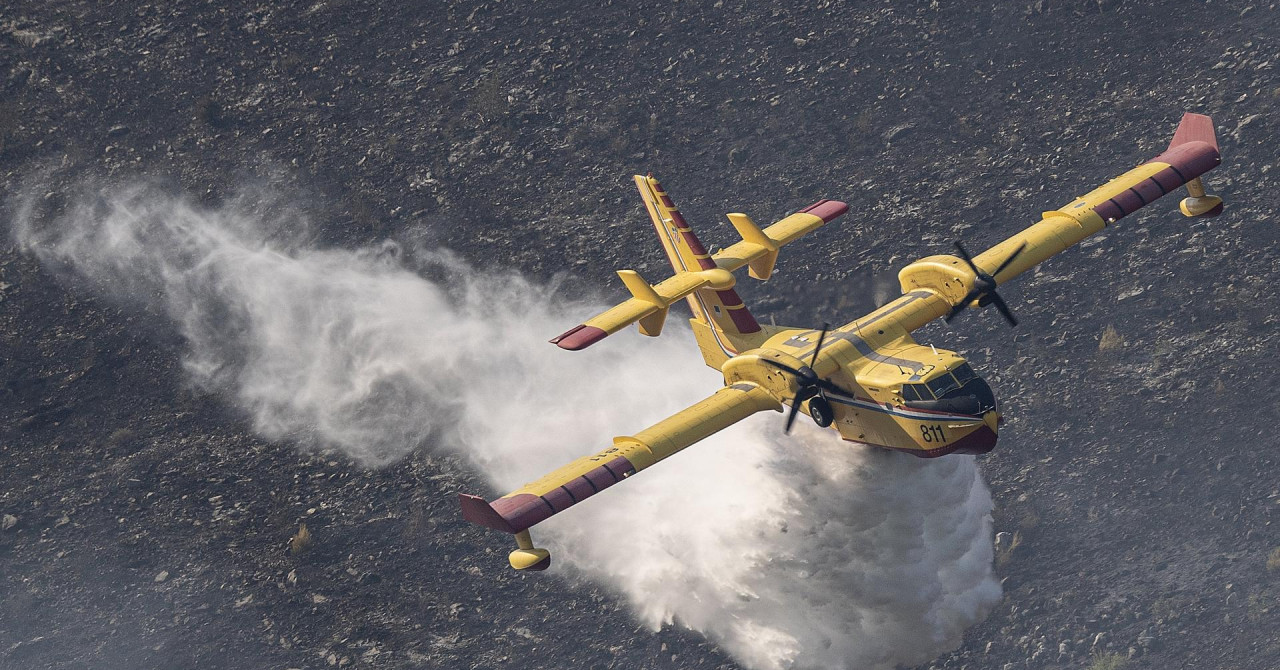 Dva hrvatska kanadera poslana u BiH kao pomoć u gašenju požara