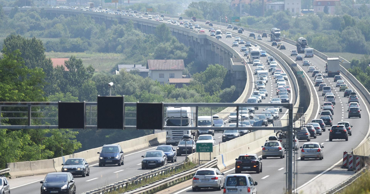 Pješak izletio na autocestu A1, više nesreća i kolona stvaraju velike probleme vozačima diljem Hrvatske