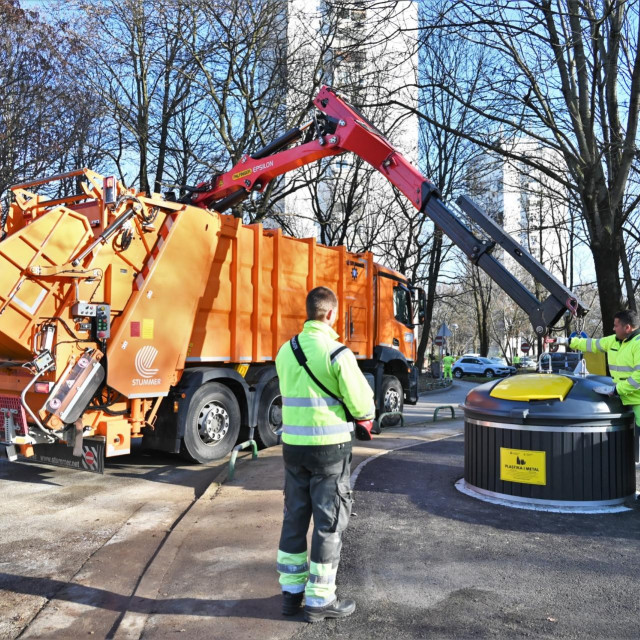Ugradnja polupodzemnih spremnika u Zapruđu