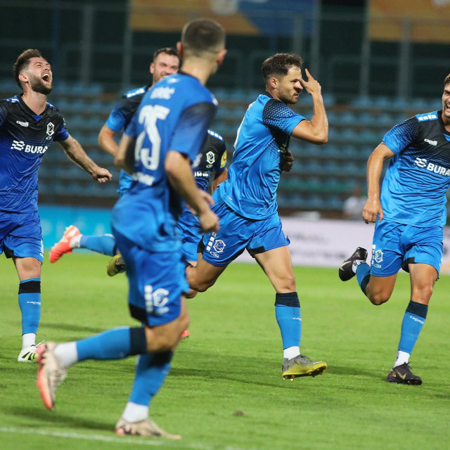Marko Dabro slavi pobjednički gol protiv Santa Clare