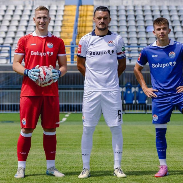 Matija Jesenović, Tomislav Božić i Adriano Jagušić u novim dresovima Slavena Belupa