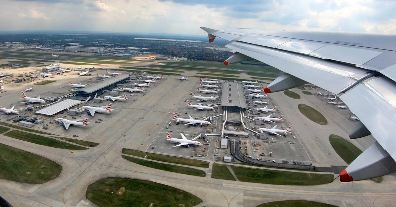 Kaos v britanskem zračnem prostoru zaradi tehnične težave