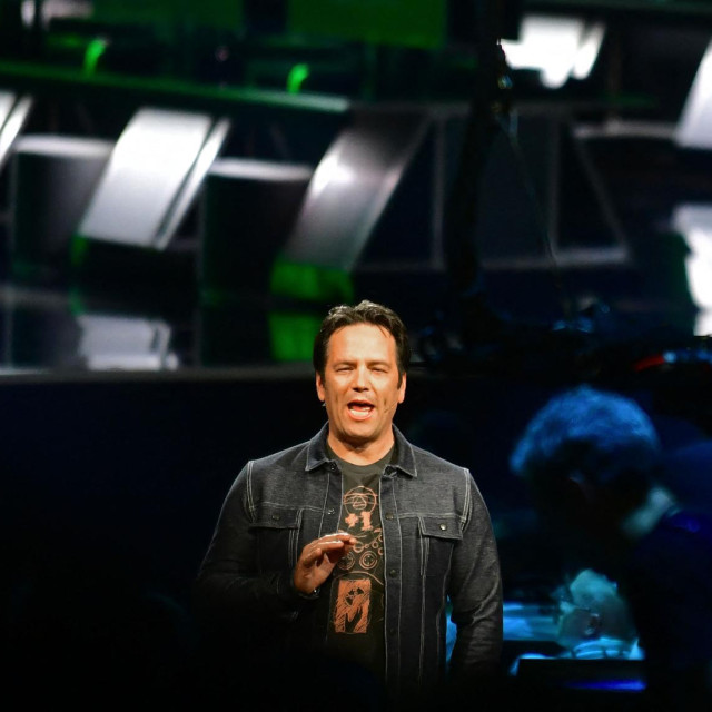 Otkazi koje je Microsoft podijelio i izjave kojima ih je opravdao vrlo su jasan pokazatelj da će velike tehnološke tvrtke sve više novca trošiti na umjetnu inteligenciju; na fotografiji: Phil Spencer