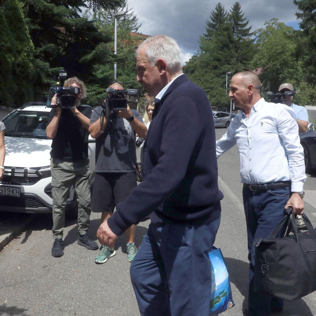 Kad se sve zbroji, država je kad je riječ o naplati imovinske štete koju je potraživala od Ive Sanadera u minusu