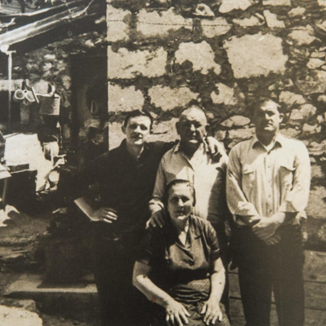 Obitelj Dedić, snimljeno 1963. godine.
 