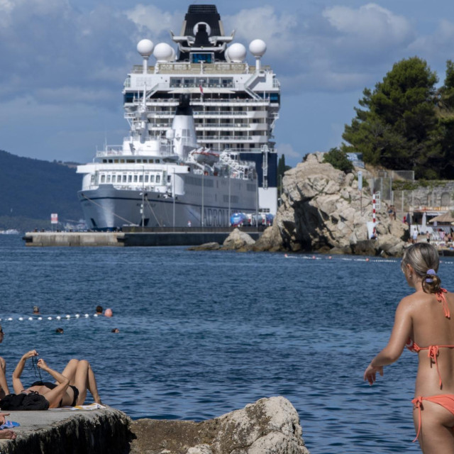 Ljetna atmosfera na gradskim plažama