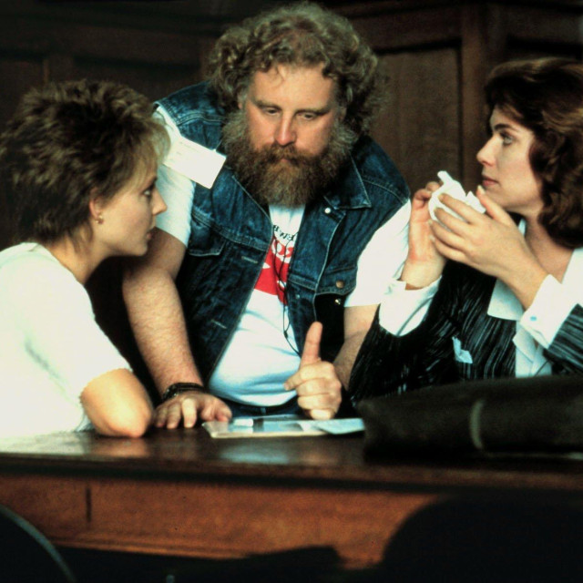 Jodie Foster, Jonathan Kaplan i Kelly Mcgillis na setu filma ‘Optužena‘