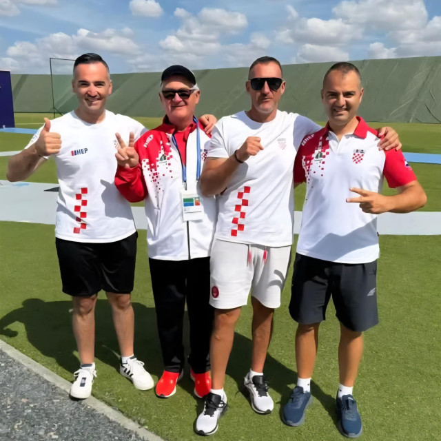 ČETIRI MEDALJE S EP-a: Anton Glasnović, trener Valter Cernogoraz, Giovanni Cernogoraz i Josip Glasnović