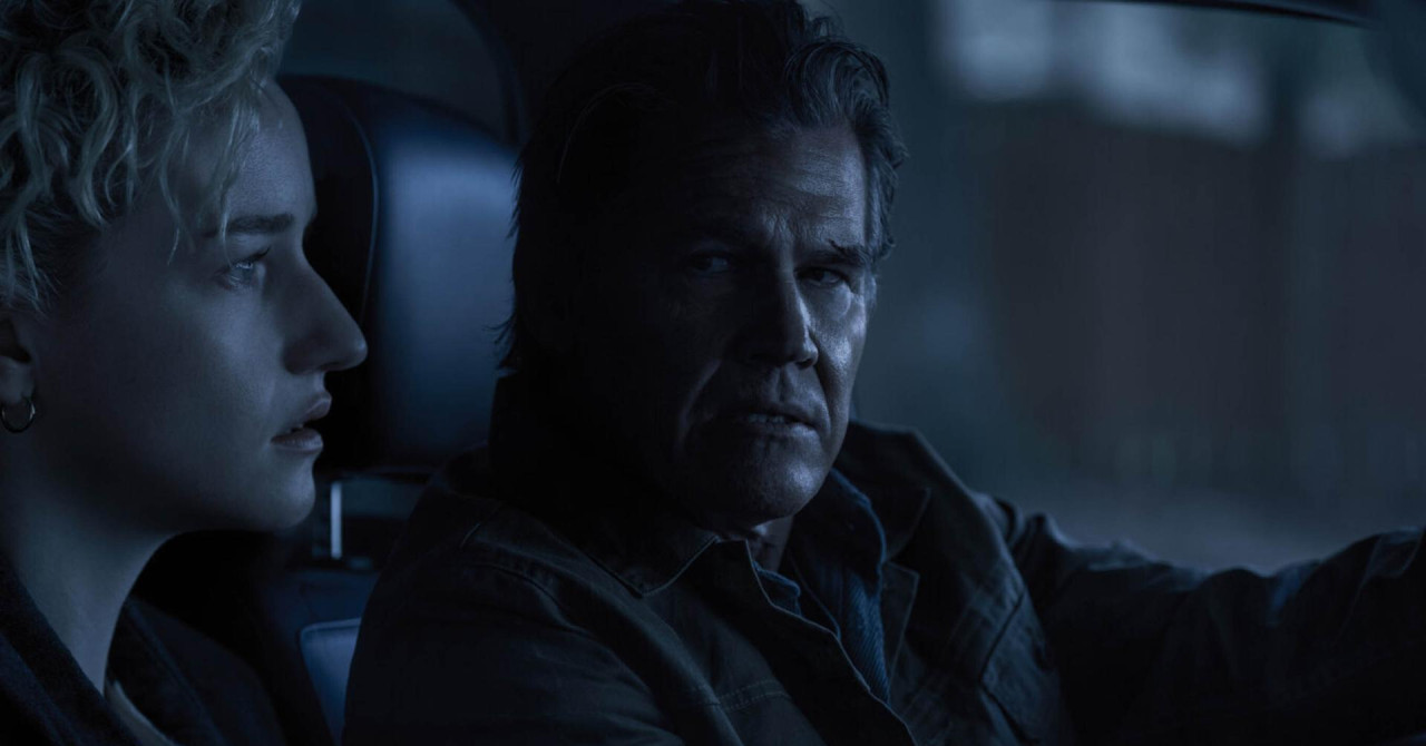 Maybrook je idilično mjestašce. No, jedne noći 17 učenika istog razreda netragom nestane, a bijes roditelja slije se na učiteljicu