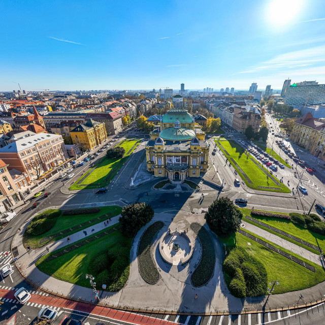 Panorama Zagreba, Trg Republike Hrvatske
