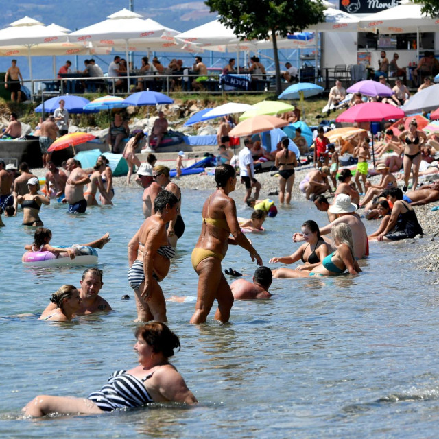 Gradska plaža kod stadiona Kantrida u Rijeci