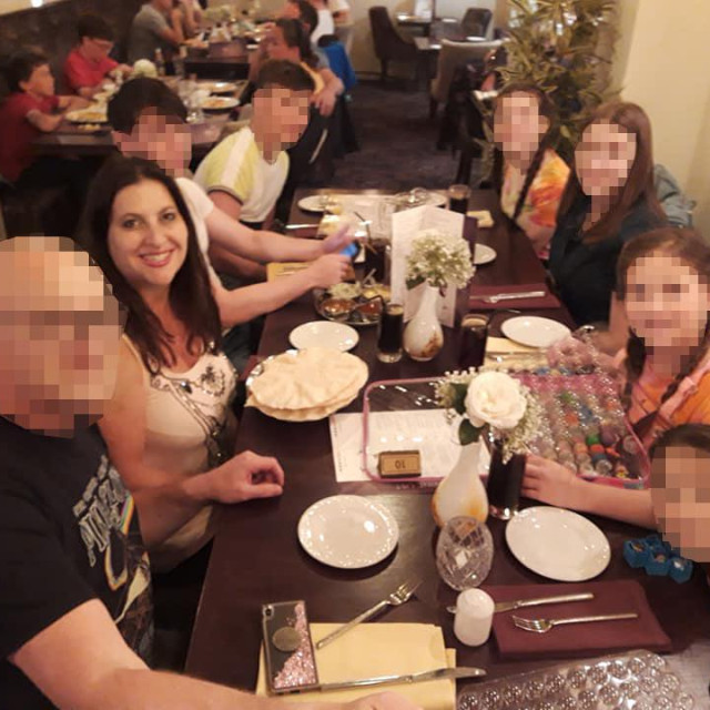 Amanda Moss sa suprugom i šestero djece 2019. godine