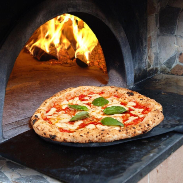 Pizza u Napulju