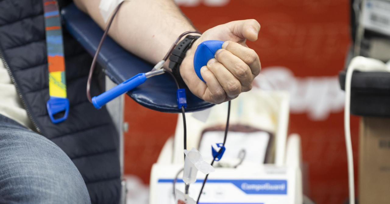 Transfuzijski zavodi poslali apel: Dođite darovati krv, nedostaje svih krvnih grupa