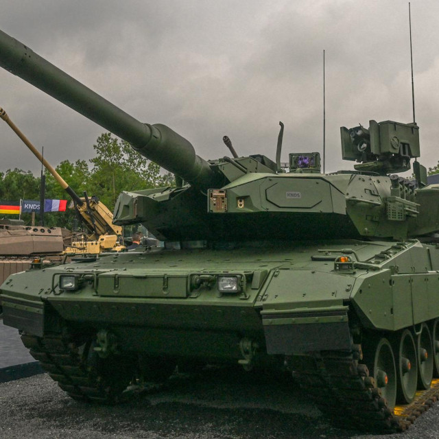Tenk Leopard 2A8