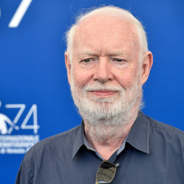 David Stratton uz ostalo je pisao o australskoj kinematografiji, koja je nakon sedamdesetih doživjela uzlet
