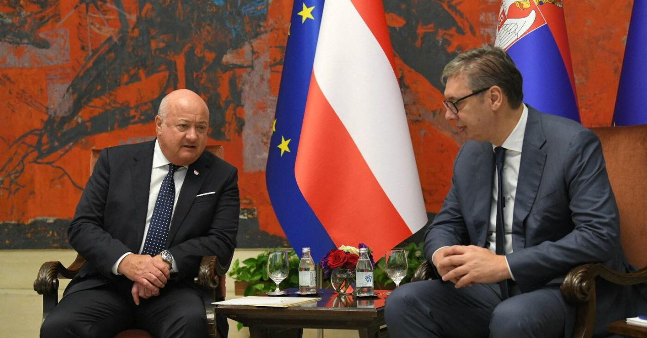 Vučić se iznervirao pred austrijskim novinarima, šokirani kancelar Stocker ga je smirivao: ‘Moraš istrpjeti, to je sloboda medija‘