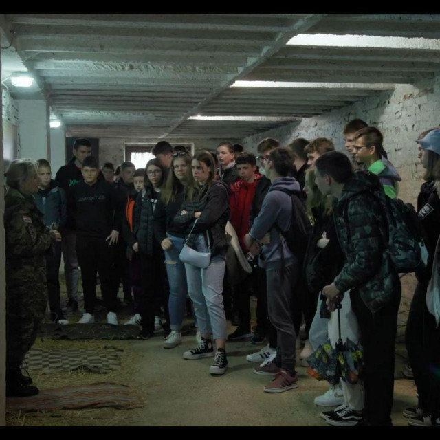 Scena iz filma ”Terenska nastava”