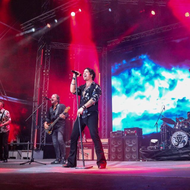 Pedesetu godišnjicu postojanja Parni valjak proslavio je koncertom u pulskoj areni