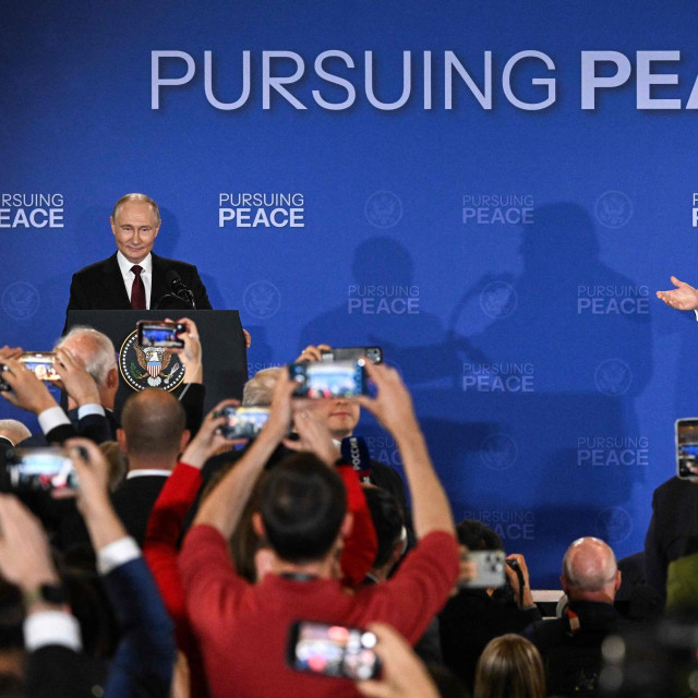 Putinu i Trumpu nisu se smjela postavljati pitanja