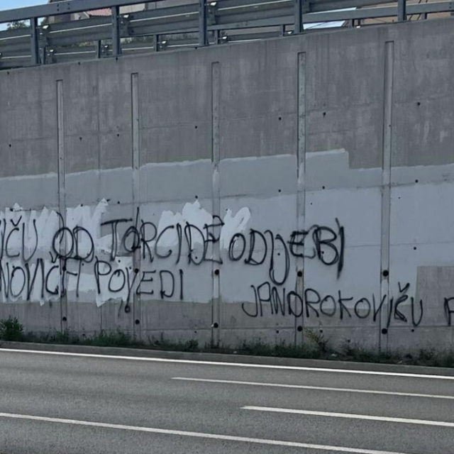 Grafiti na ulazu u Split