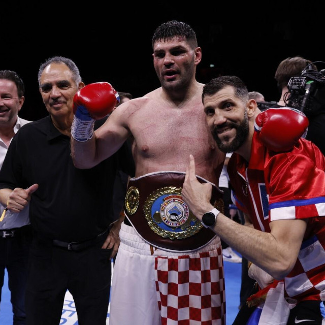 Filip Hrgović sa svojim timom
