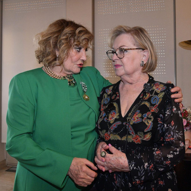 Tereza Kesovija i Gabi Novak