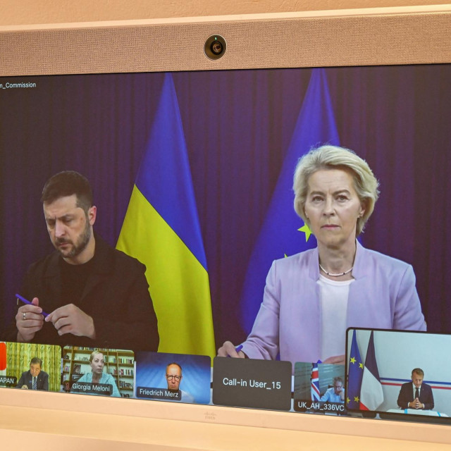 Ursula Von der Leyen i Volodimir Zelenski tijekom sastanka ”Koalicije voljnih”