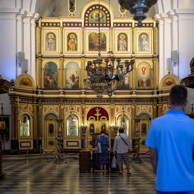 Prestala sam redovno ići u crkvu još za vrijeme Jugoslavije. Jednostavno, ti mi ljudi, klerici, više nisu imali što dati