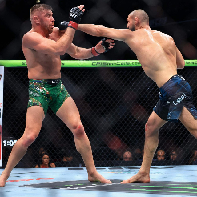 Dricus du Plessis vs. Khamzat Chimaev | UFC 319