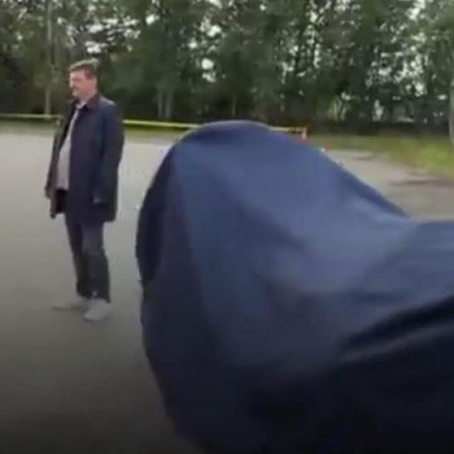 Putinov poklon Amerikancu Marku Warrenu