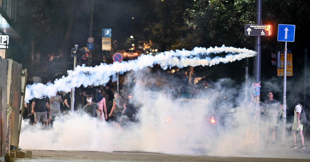 Izvanrednog stanja u Srbiji neće biti, ali Vučić je pred svima najavio scenarij od kojeg svi strahuju: ‘Mafija je sprema na sve‘