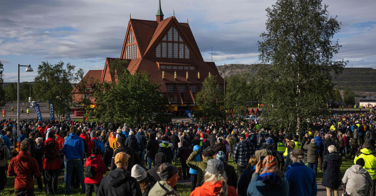 Na Švedskem so premestili zgodovinsko cerkev zaradi premika mesta Kiruna