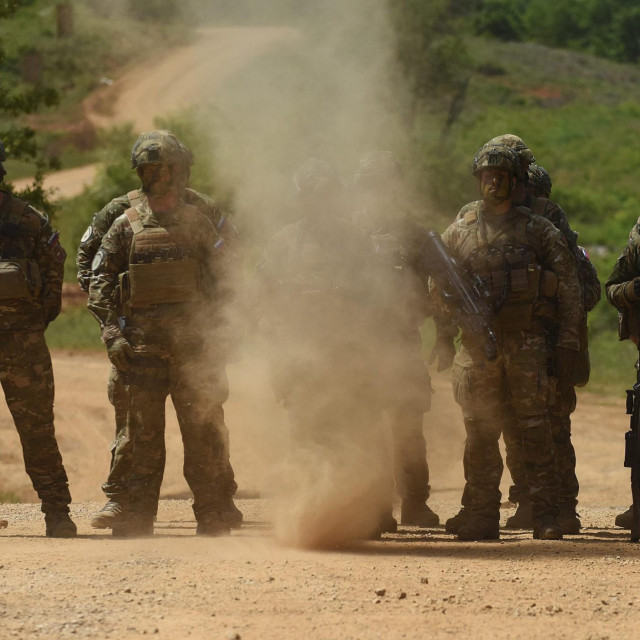 Vježbe HV-a u Slunju