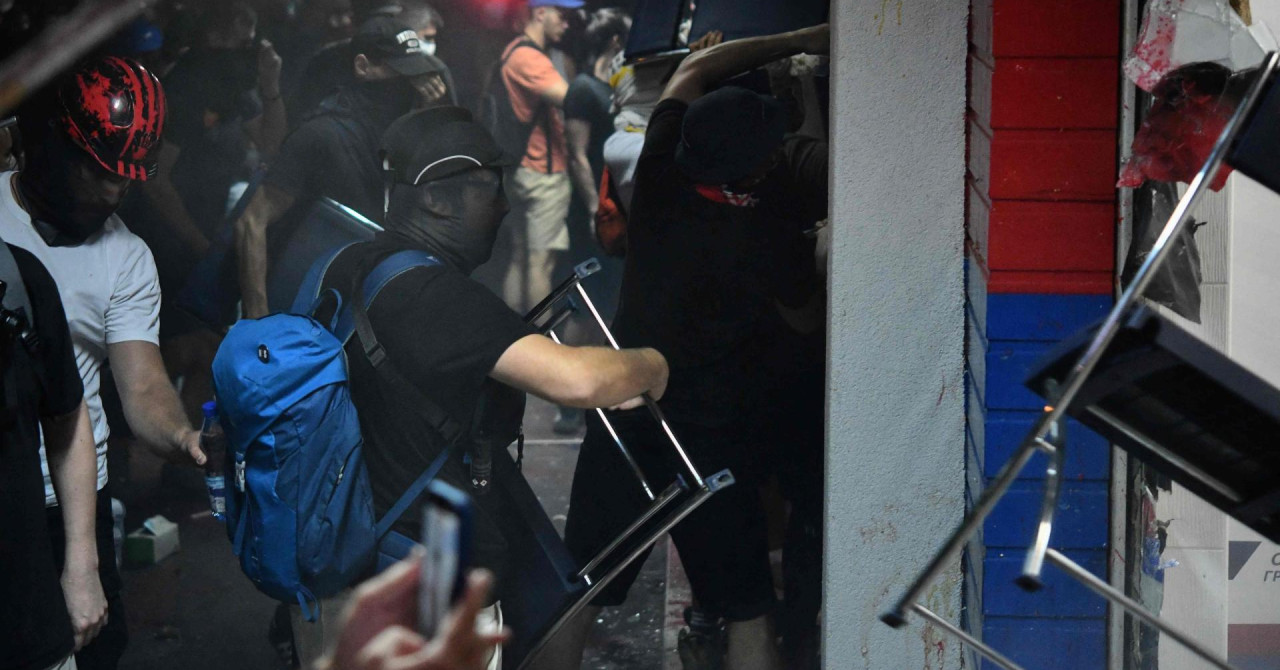 Srbija u iščekivanju još jedne napete noći: Vučičevi lojalisti večeras izlaze na ulice 50 gradova