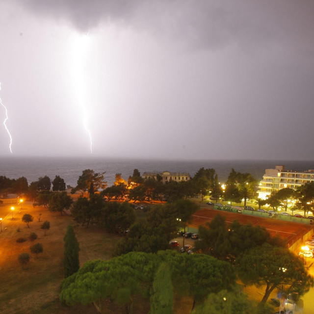 Nevrijeme u Umagu, ilustracija