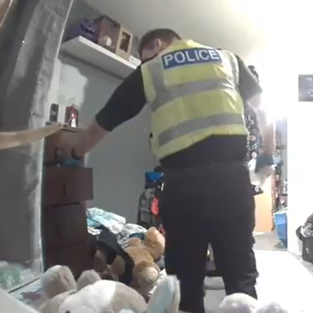 Policajac uhvaćen kako krade gaćice