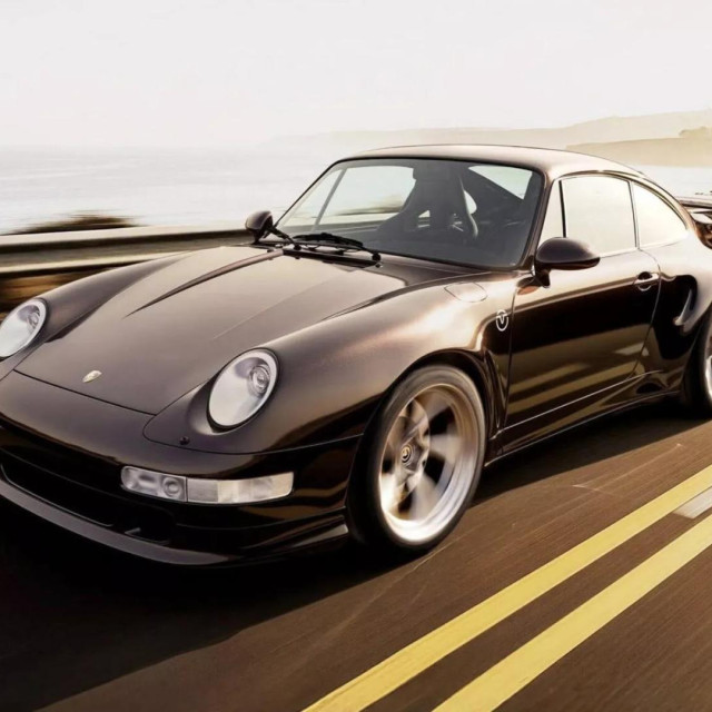 Everrati Porsche 911 Founders Edition