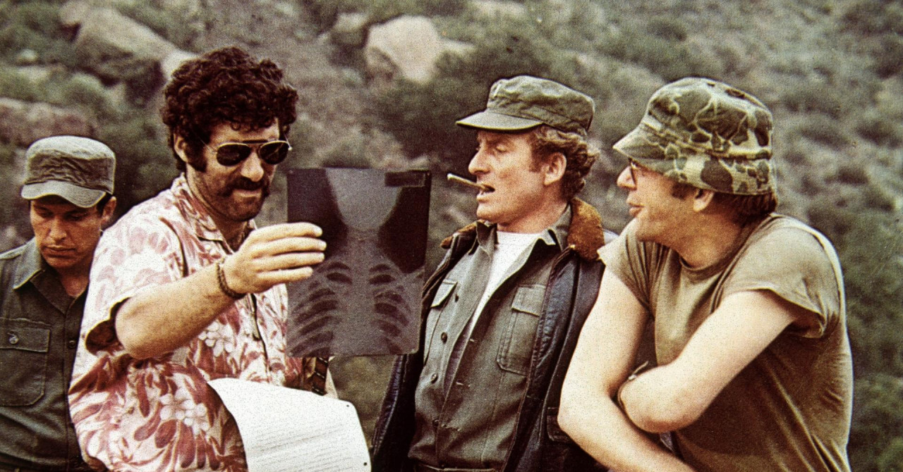 Serija M.A.S.H. še vedno priljubljena, nova britanska mini serija "Hostage" navdušuje gledalce Netflixa