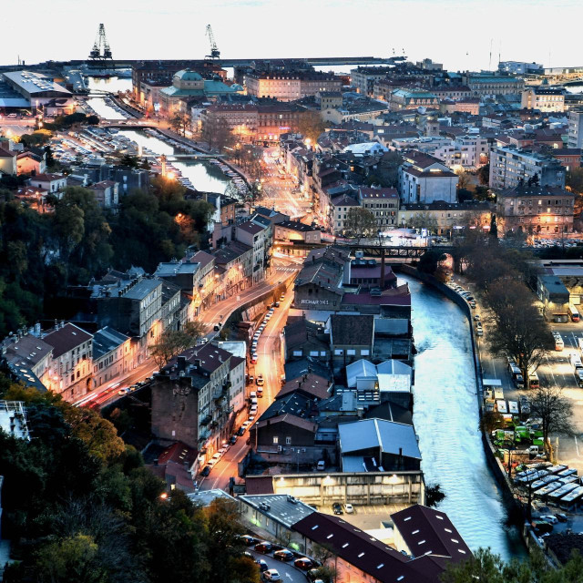 Panoramski pogled na grad s Trsatske gradine